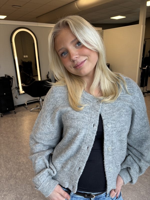 Nellie, elev som driver UF-företaget StyleonTour